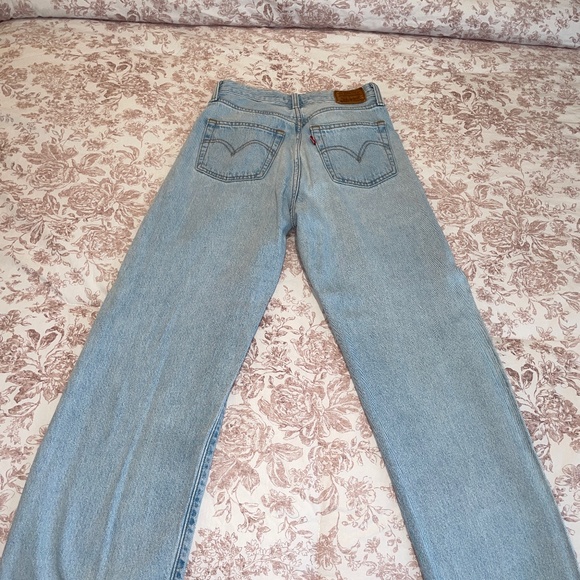 Levi’s Jeans - Picture 1 of 4